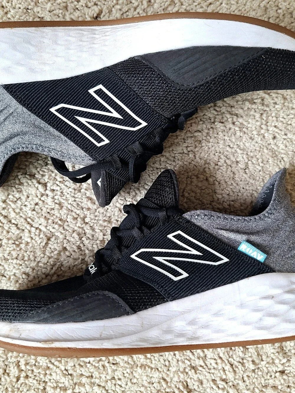 New Balance Fresh Foam Roav Women's Black Gray Cushioned Running Shoes Size 8.5